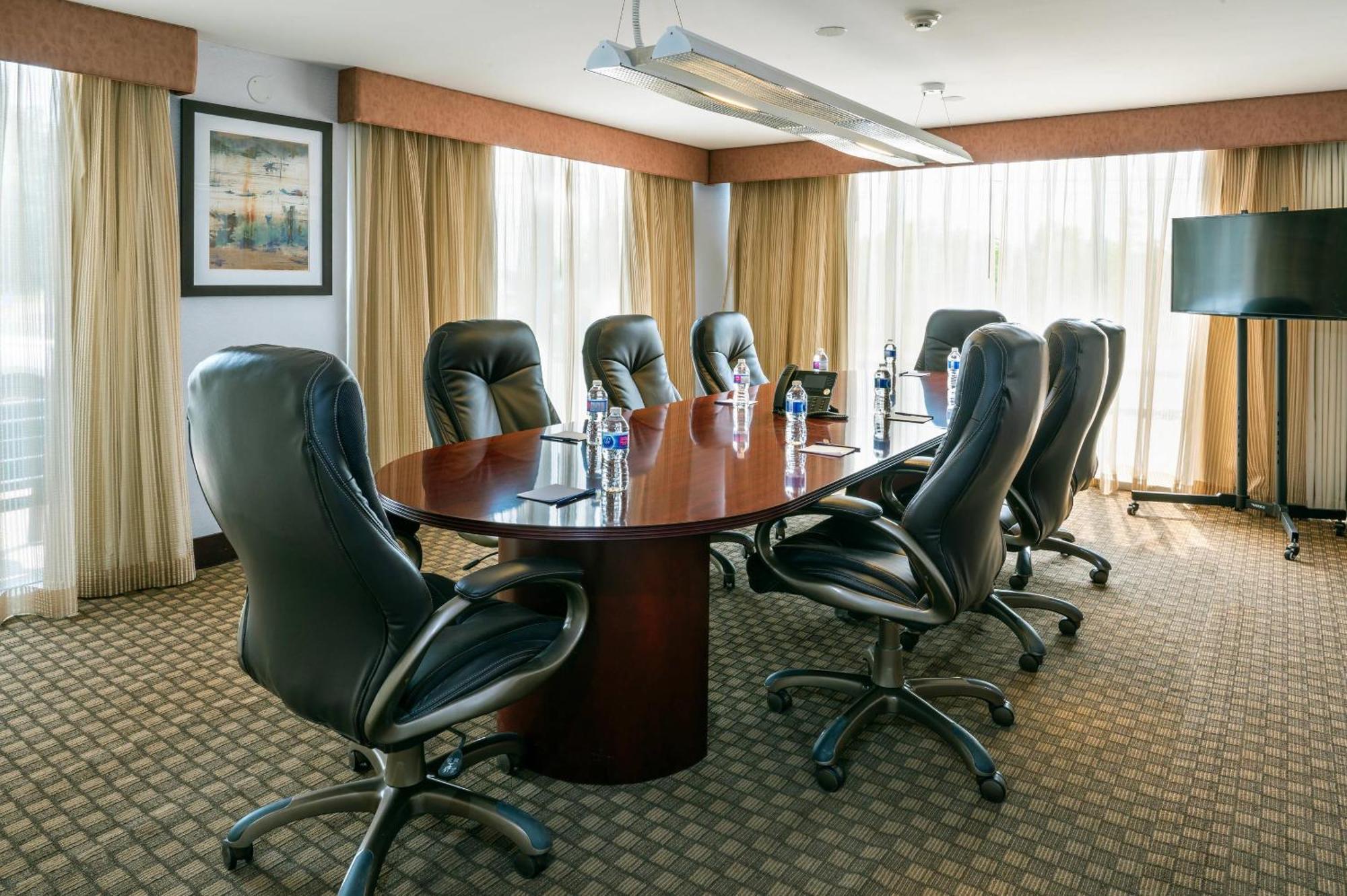 Comfort & Conference Centre Airport Gasthof Toronto