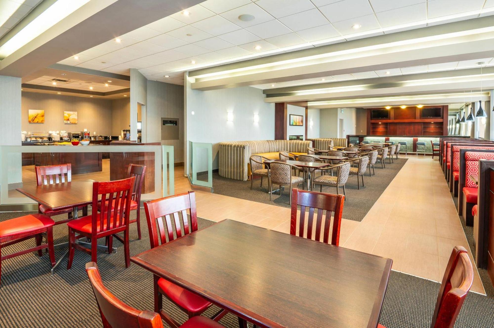 Comfort & Conference Centre Airport
