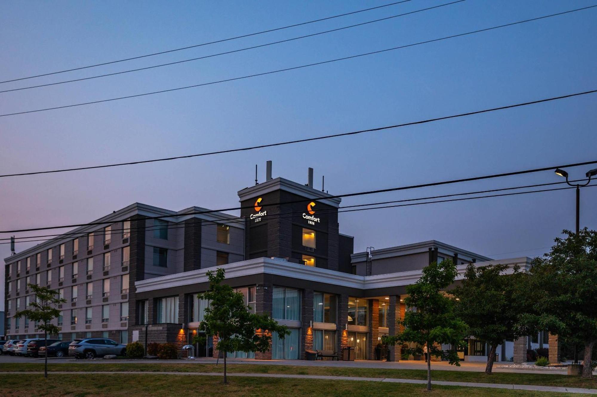 Inn Comfort & Conference Centre Airport Toronto